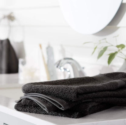 Amazon Basics 6-Piece Oversized Fade-Resistant Towel Set, 100% Cotton, Highly Absorbent, Soft, Teal, 2 Bath Towels, 2 Hand Towels, 2 Washcloths