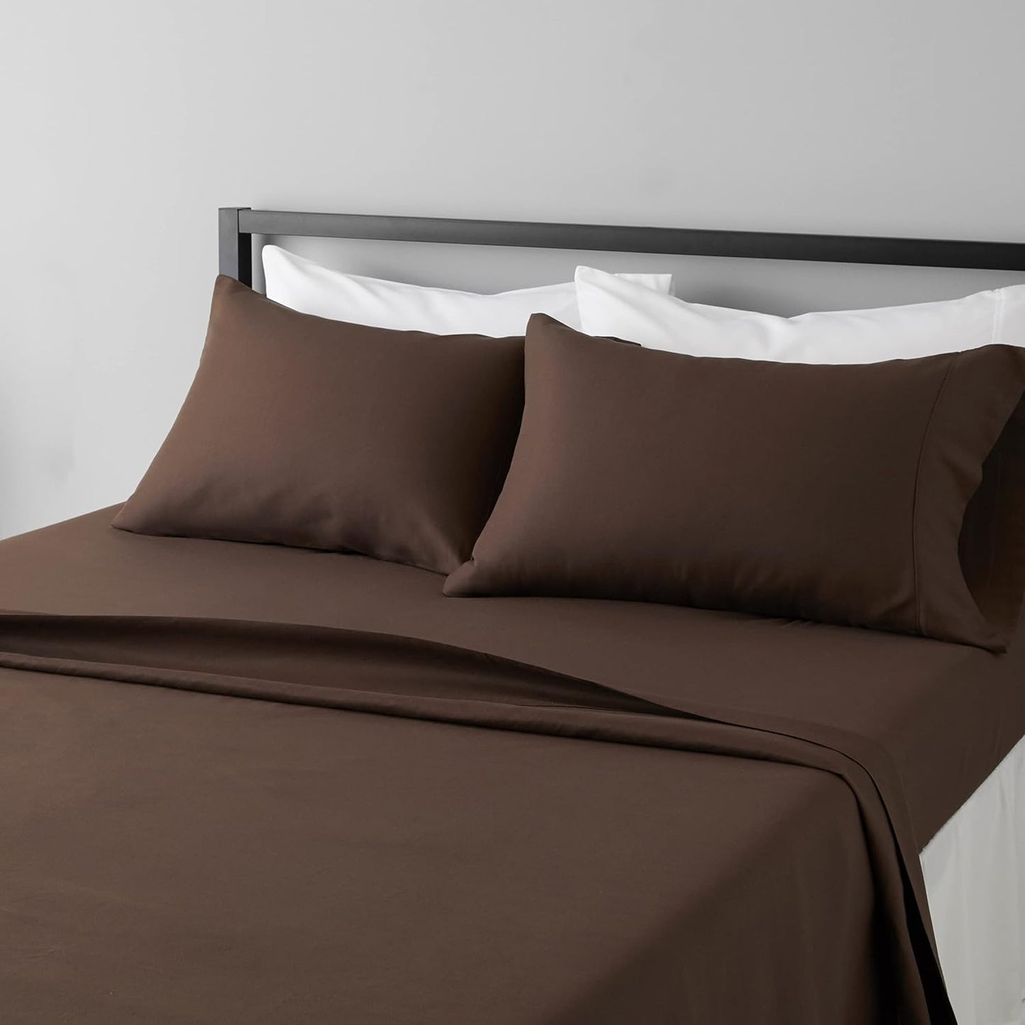 Amazon Basics Lightweight Super Soft Breathable Wrinkle-Resistant Microfiber 4-Piece Bed Sheet Set with 14-Inch Deep Pockets, Queen, Bright White, Solid