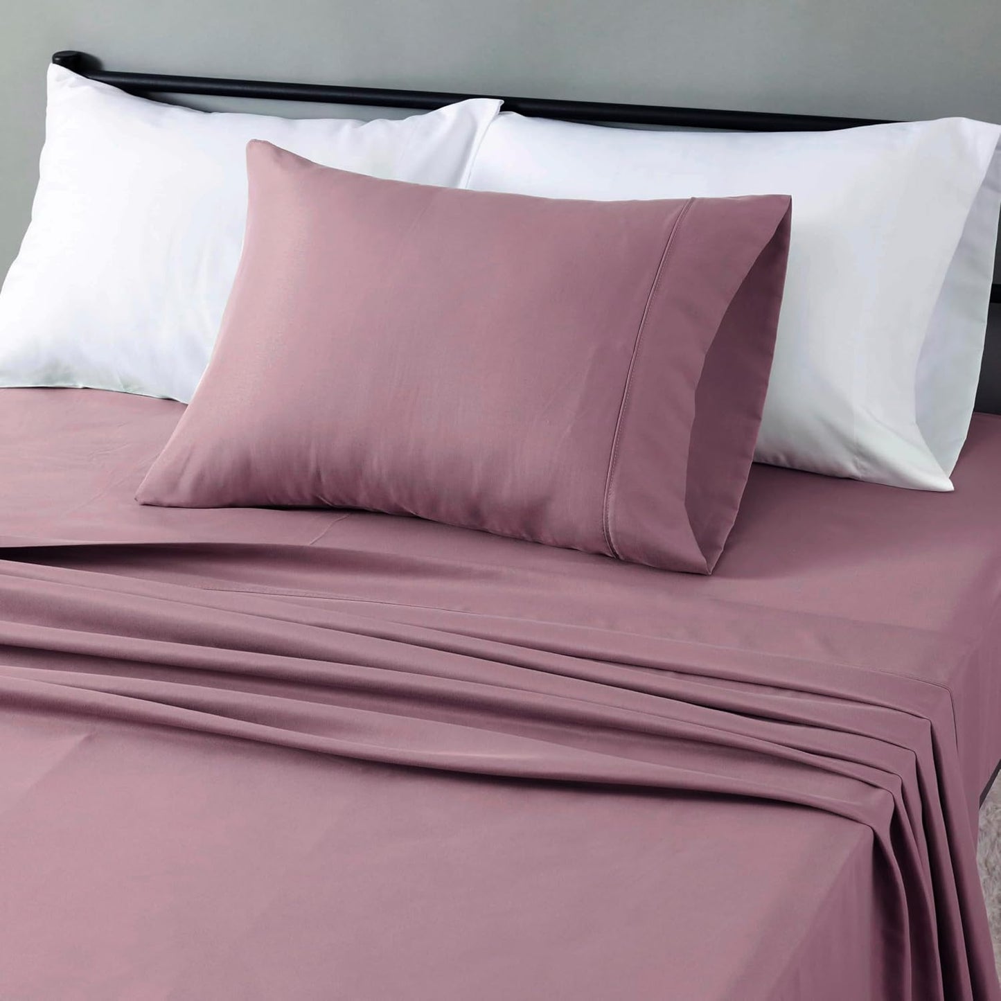 Amazon Basics Lightweight Super Soft Breathable Wrinkle-Resistant Microfiber 4-Piece Bed Sheet Set with 14-Inch Deep Pockets, Queen, Bright White, Solid
