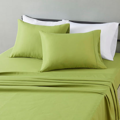 Amazon Basics Lightweight Super Soft Breathable Wrinkle-Resistant Microfiber 4-Piece Bed Sheet Set with 14-Inch Deep Pockets, Queen, Bright White, Solid