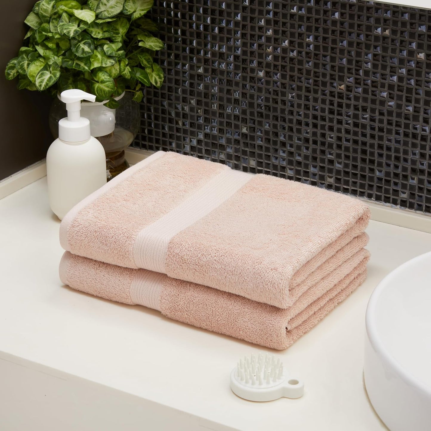Amazon Basics 6-Piece Oversized Fade-Resistant Towel Set, 100% Cotton, Highly Absorbent, Soft, Teal, 2 Bath Towels, 2 Hand Towels, 2 Washcloths