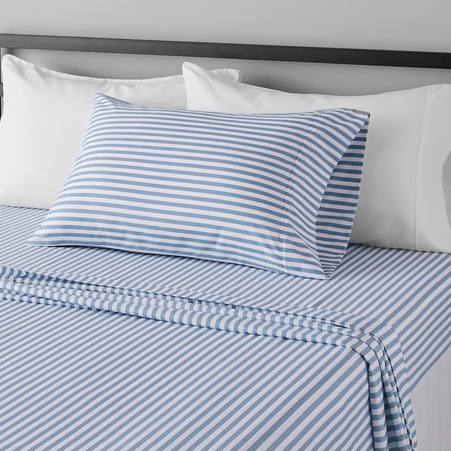 Amazon Basics Lightweight Super Soft Breathable Wrinkle-Resistant Microfiber 4-Piece Bed Sheet Set with 14-Inch Deep Pockets, Queen, Bright White, Solid