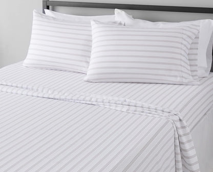Amazon Basics Lightweight Super Soft Breathable Wrinkle-Resistant Microfiber 4-Piece Bed Sheet Set with 14-Inch Deep Pockets, Queen, Bright White, Solid
