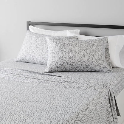 Amazon Basics Lightweight Super Soft Breathable Wrinkle-Resistant Microfiber 4-Piece Bed Sheet Set with 14-Inch Deep Pockets, Queen, Bright White, Solid