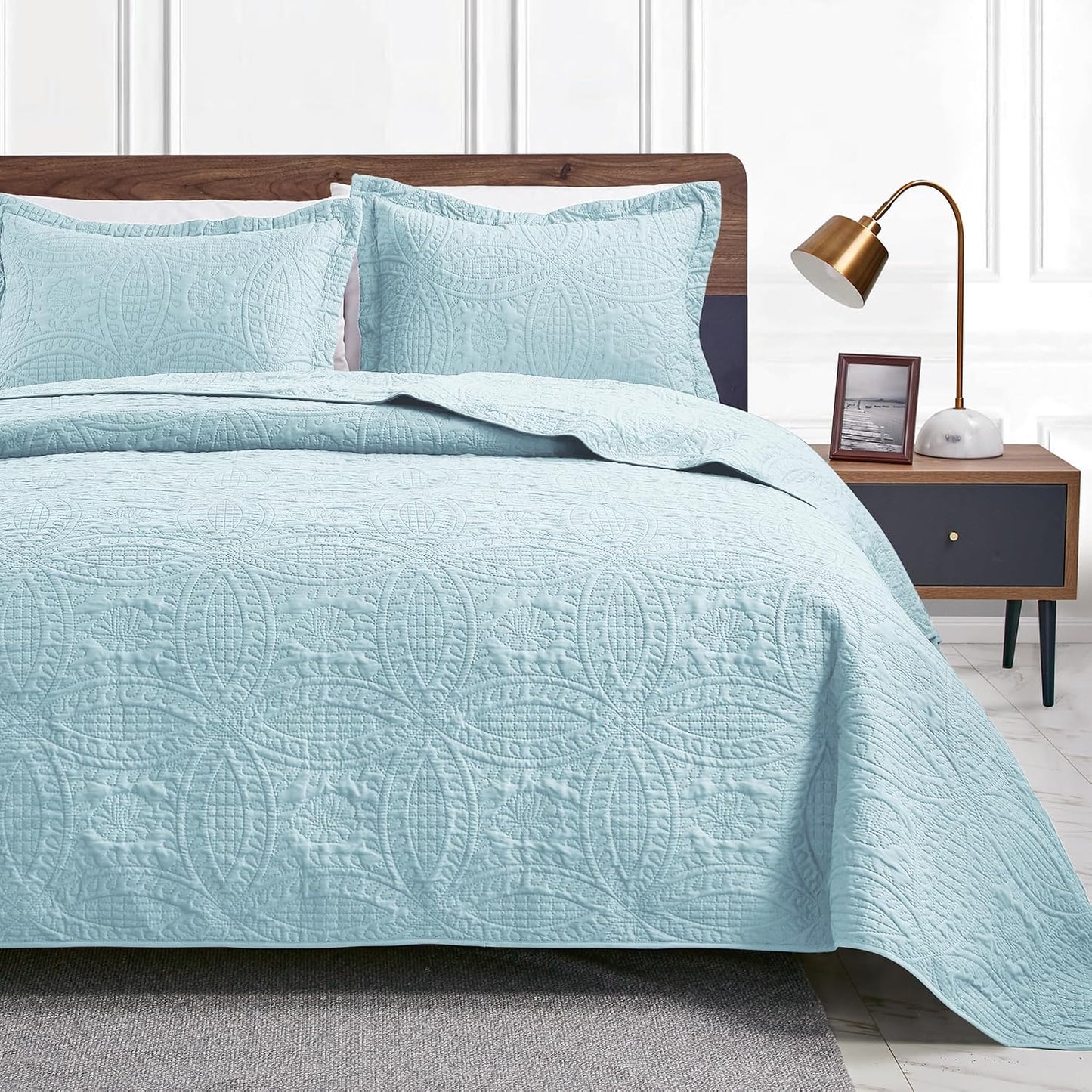 Love's cabin Quilts for Queen Bed Blue Bedspreads - Soft Bed Summer Lightweight Bedspread Comforter - Modern Style Coin Pattern Coverlet for All Season - 3 Pieces (1 Quilt, 2 Pillow Shams)