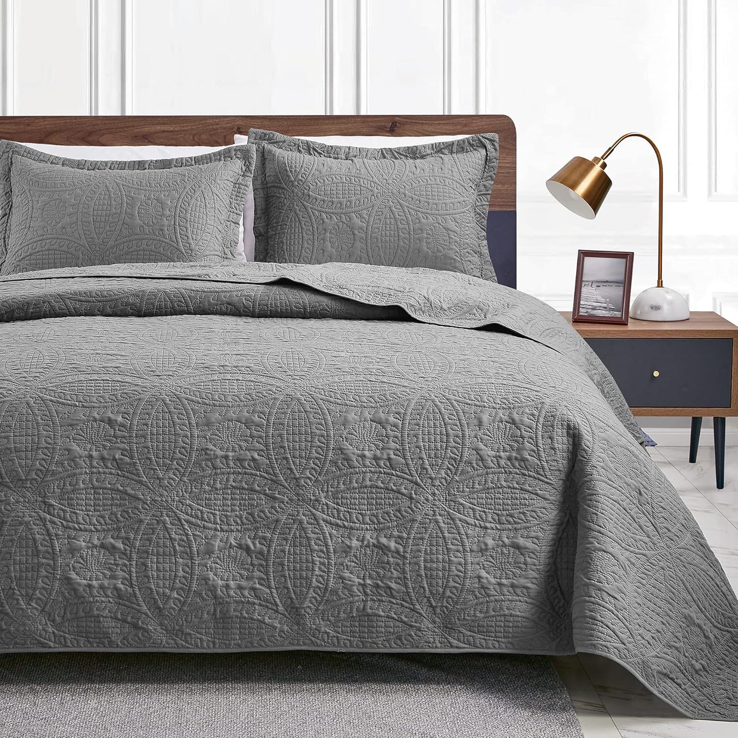 Love's cabin Quilts for Queen Bed Blue Bedspreads - Soft Bed Summer Lightweight Bedspread Comforter - Modern Style Coin Pattern Coverlet for All Season - 3 Pieces (1 Quilt, 2 Pillow Shams)