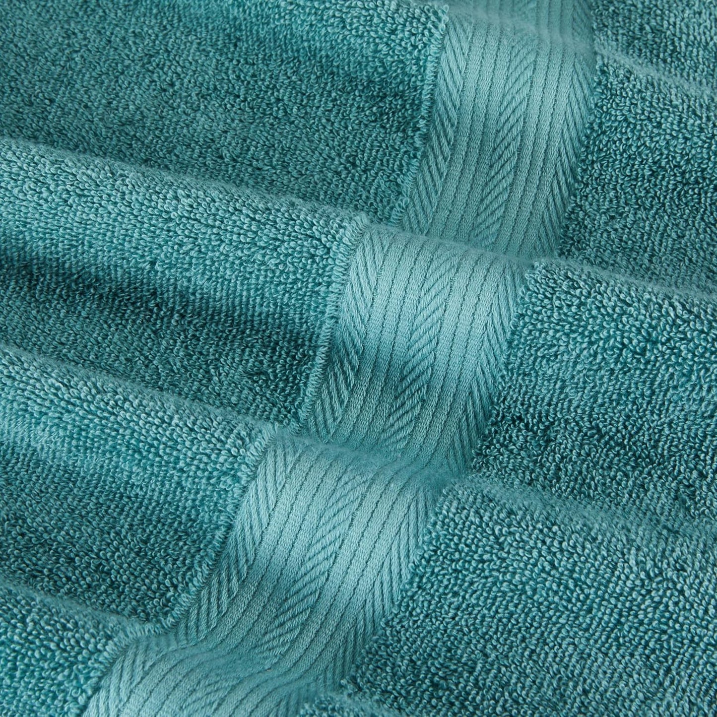 Amazon Basics 6-Piece Oversized Fade-Resistant Towel Set, 100% Cotton, Highly Absorbent, Soft, Teal, 2 Bath Towels, 2 Hand Towels, 2 Washcloths